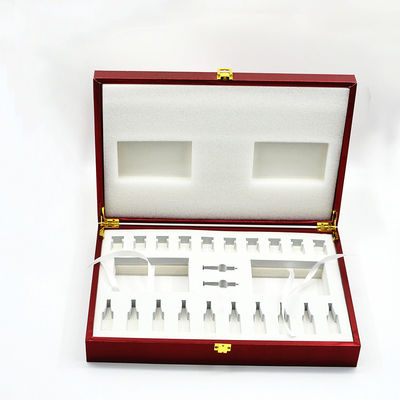 acheter Cosmétique et boîte rigides faits main de luxe de kit de soins de la peau avec la charnière et le casier online manufacture