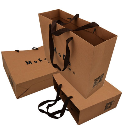 Sacs à provisions de papier faits sur commande de Brown de papier de métier avec des marchandises de ruban