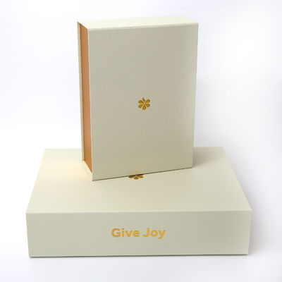 Feuille d'or magnétique pliable Logo Garment Shoes Packaging de boîte-cadeau de pdf